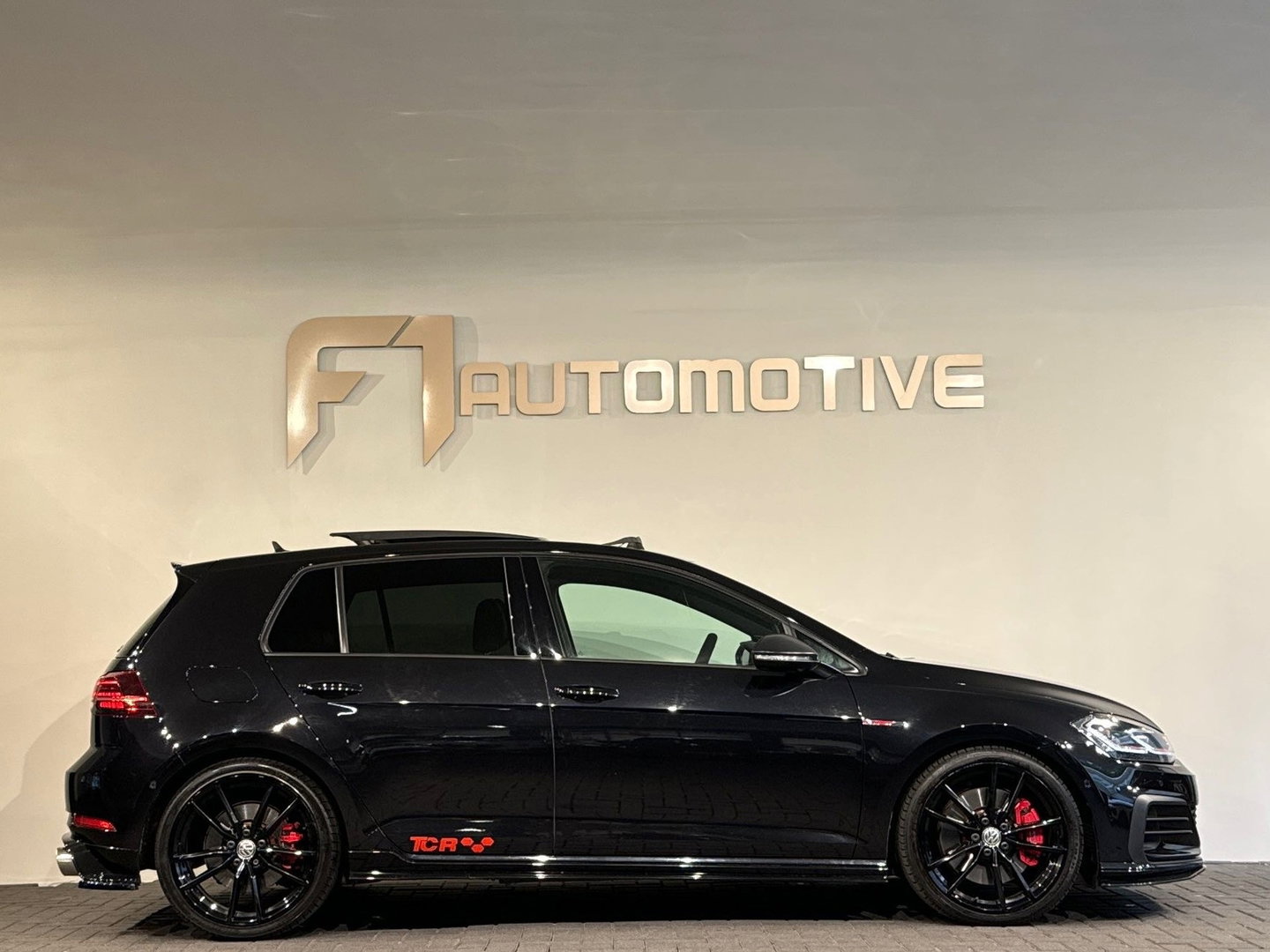 Volkswagen Golf 2.0 TSI GTI TCR Pano|Keyless|Dynaudio|Leer