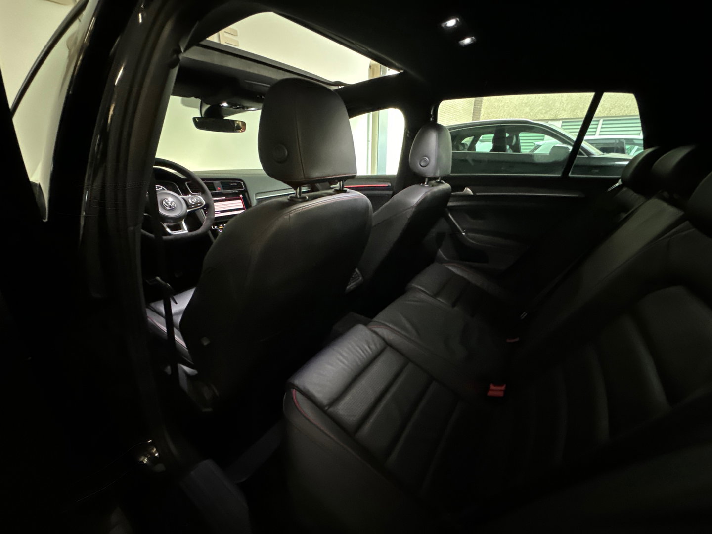 Volkswagen Golf 2.0 TSI GTI TCR Pano|Keyless|Dynaudio|Leer