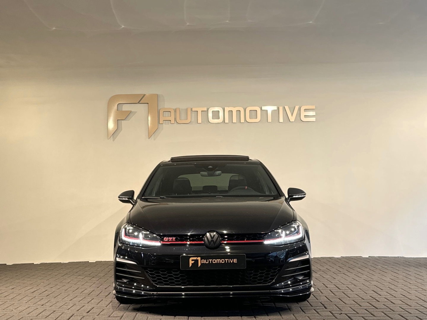 Volkswagen Golf 2.0 TSI GTI TCR Pano|Keyless|Dynaudio|Leer