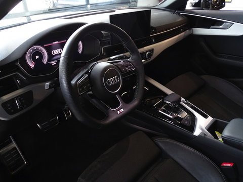 Audi A4 Avant 35 TFSI 150PK automaat / S-line / LED / Facelift *NAP*