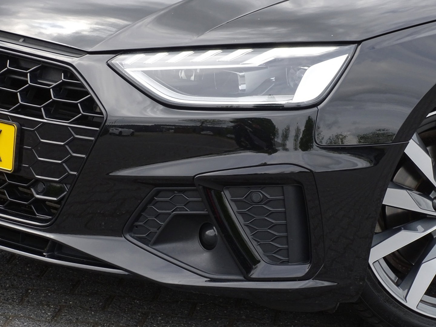 Audi A4 Avant 35 TFSI 150PK automaat / S-line / LED / Facelift *NAP*