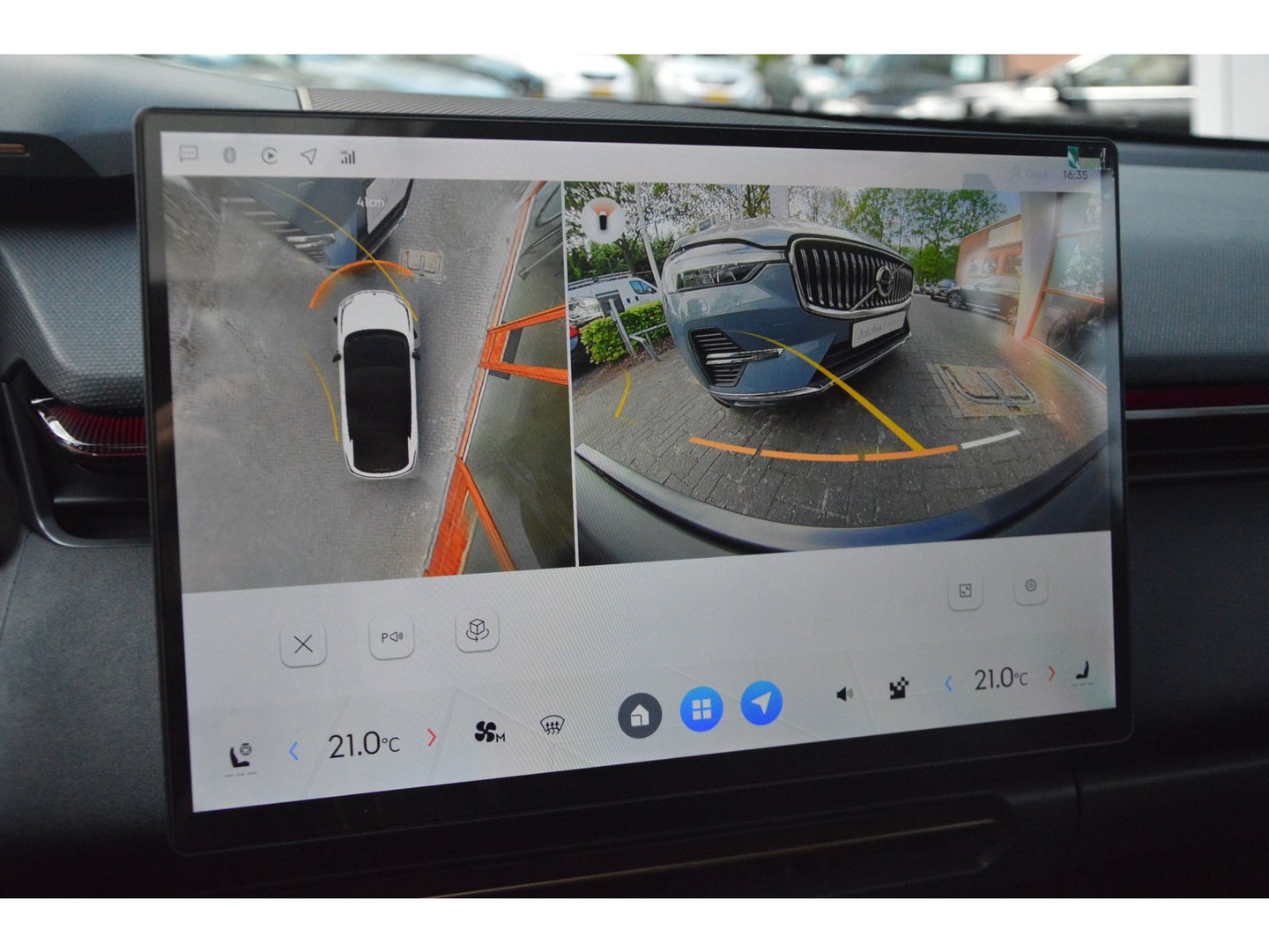 Lynk & Co 08 More | 200km elektrisch rijbereik | Massage | Panoramadak | 360° Camera | Apple CarPlay |
