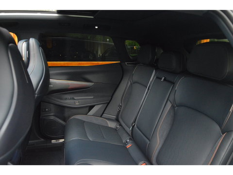Lynk & Co 08 More | 200km elektrisch rijbereik | Massage | Panoramadak | 360° Camera | Apple CarPlay |