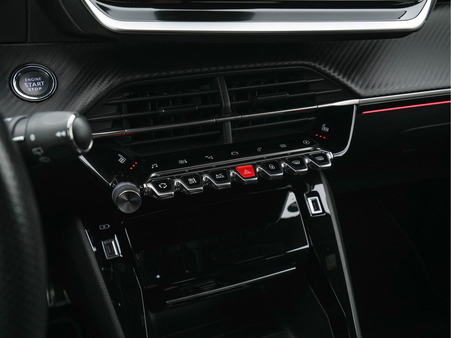 Peugeot e-208 EV GT Pack 50 kWh [ 3-Fase-11kW ] {SOH-88%] (INCL-BTW) *HEATPUMP | FULL-LED | DIGI-COCKPIT | BLINDSPOT | CAMERA | LEATHER-ALCANTARA | AMBIENTLIGHT | NAVI-FULLMAP | LANE-ASSIST | KEYLESS | DAB | CCS-FASTLOADER | HEATED-SPORTSEATS | PRIV