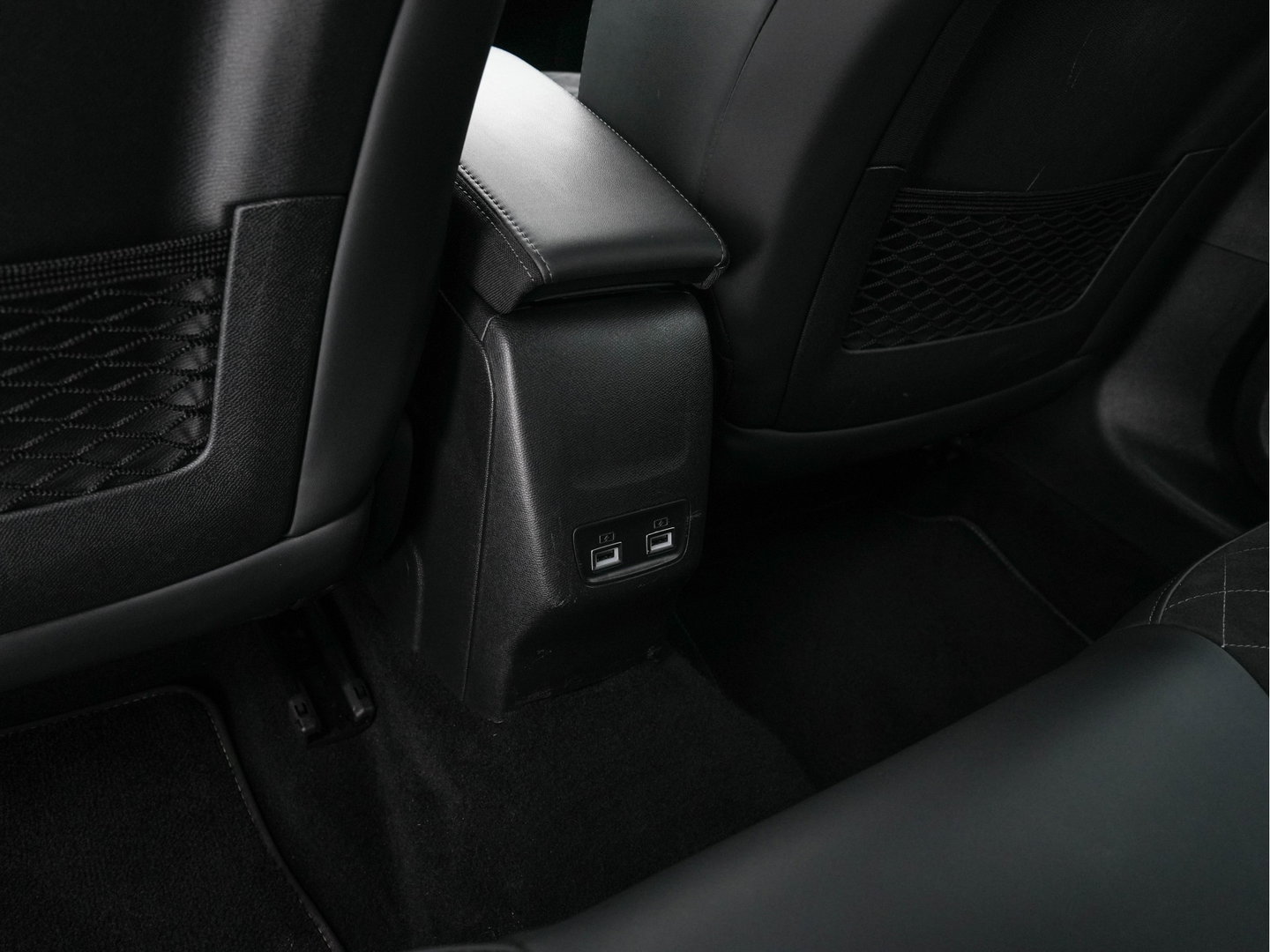 Peugeot e-208 EV GT Pack 50 kWh [ 3-Fase-11kW ] {SOH-88%] (INCL-BTW) *HEATPUMP | FULL-LED | DIGI-COCKPIT | BLINDSPOT | CAMERA | LEATHER-ALCANTARA | AMBIENTLIGHT | NAVI-FULLMAP | LANE-ASSIST | KEYLESS | DAB | CCS-FASTLOADER | HEATED-SPORTSEATS | PRIV