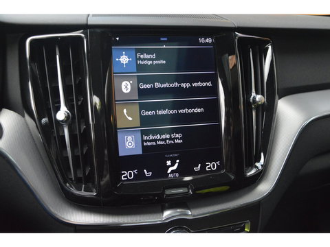 Volvo XC60 T5 R-Design | Bowers & Wilkins | Panoramadak | Trekhaak | Stoel + Stuur Verwarmd | Camera | Dealer Onderhouden |