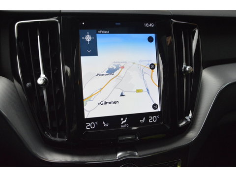 Volvo XC60 T5 R-Design | Bowers & Wilkins | Panoramadak | Trekhaak | Stoel + Stuur Verwarmd | Camera | Dealer Onderhouden |