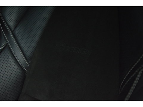 Volvo XC60 T5 R-Design | Bowers & Wilkins | Panoramadak | Trekhaak | Stoel + Stuur Verwarmd | Camera | Dealer Onderhouden |