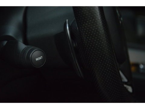 Volvo XC60 T5 R-Design | Bowers & Wilkins | Panoramadak | Trekhaak | Stoel + Stuur Verwarmd | Camera | Dealer Onderhouden |