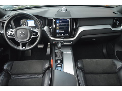 Volvo XC60 T5 R-Design | Bowers & Wilkins | Panoramadak | Trekhaak | Stoel + Stuur Verwarmd | Camera | Dealer Onderhouden |
