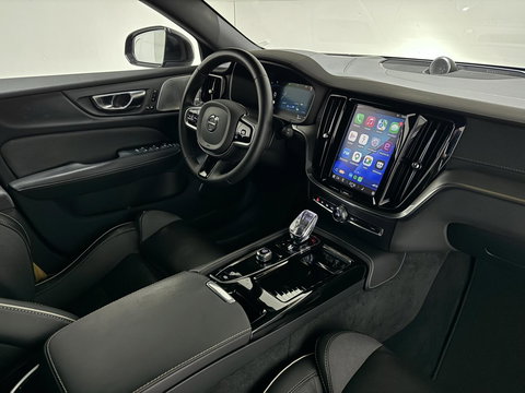 Volvo V60 2.0 T8 Plug-in hybrid AWD Polestar Engineered B&W