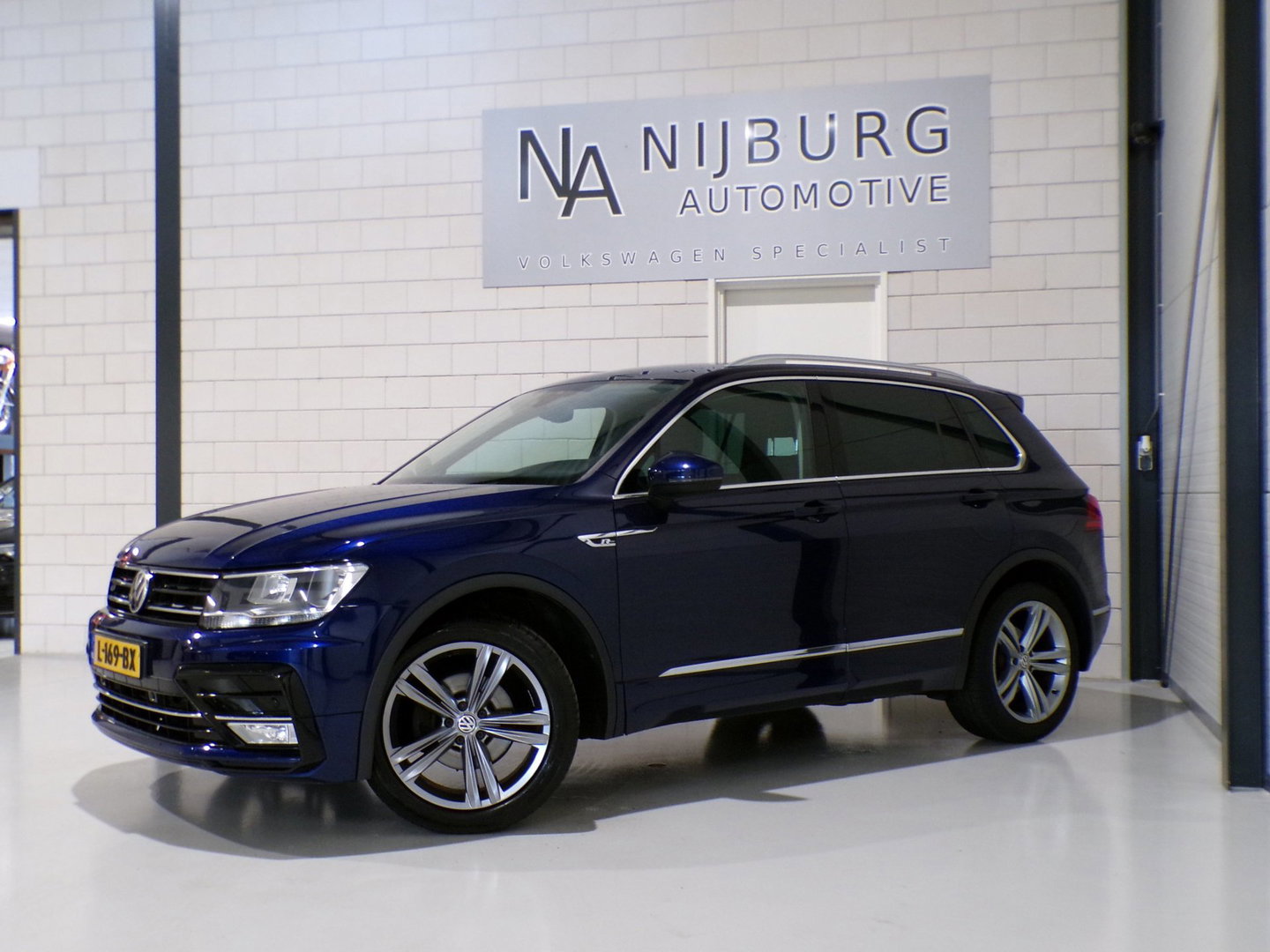 Volkswagen Tiguan 1.4 TSI ACT 150PK R-Line Connected Series Trekhaak Apple-Carplay Virtual-cockpit Adaptive-cruise Navigatie