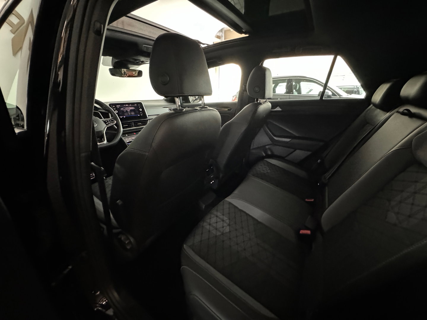 Volkswagen T-Roc 2.0 TSI 4Motion R-Line Business+ Pano|Keyless