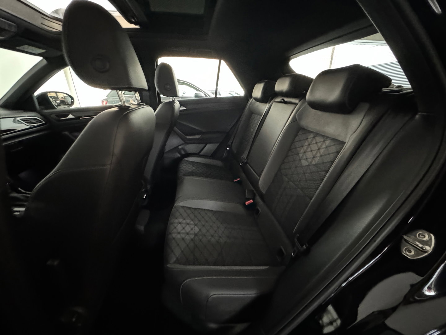 Volkswagen T-Roc 2.0 TSI 4Motion R-Line Business+ Pano|Keyless