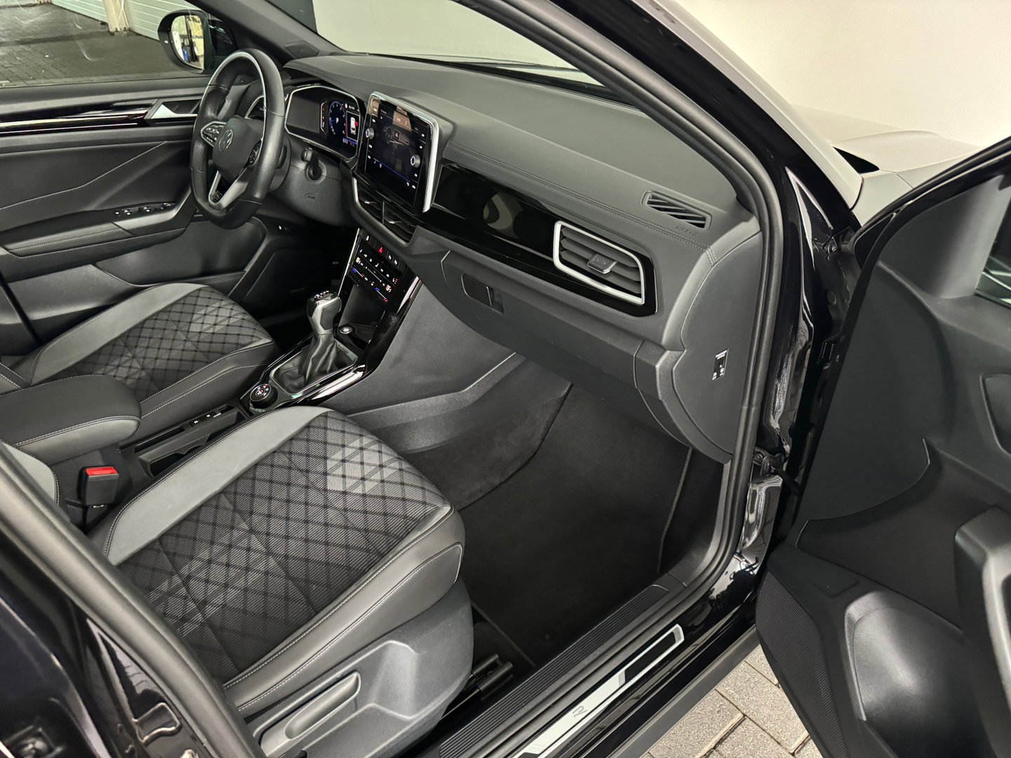 Volkswagen T-Roc 2.0 TSI 4Motion R-Line Business+ Pano|Keyless