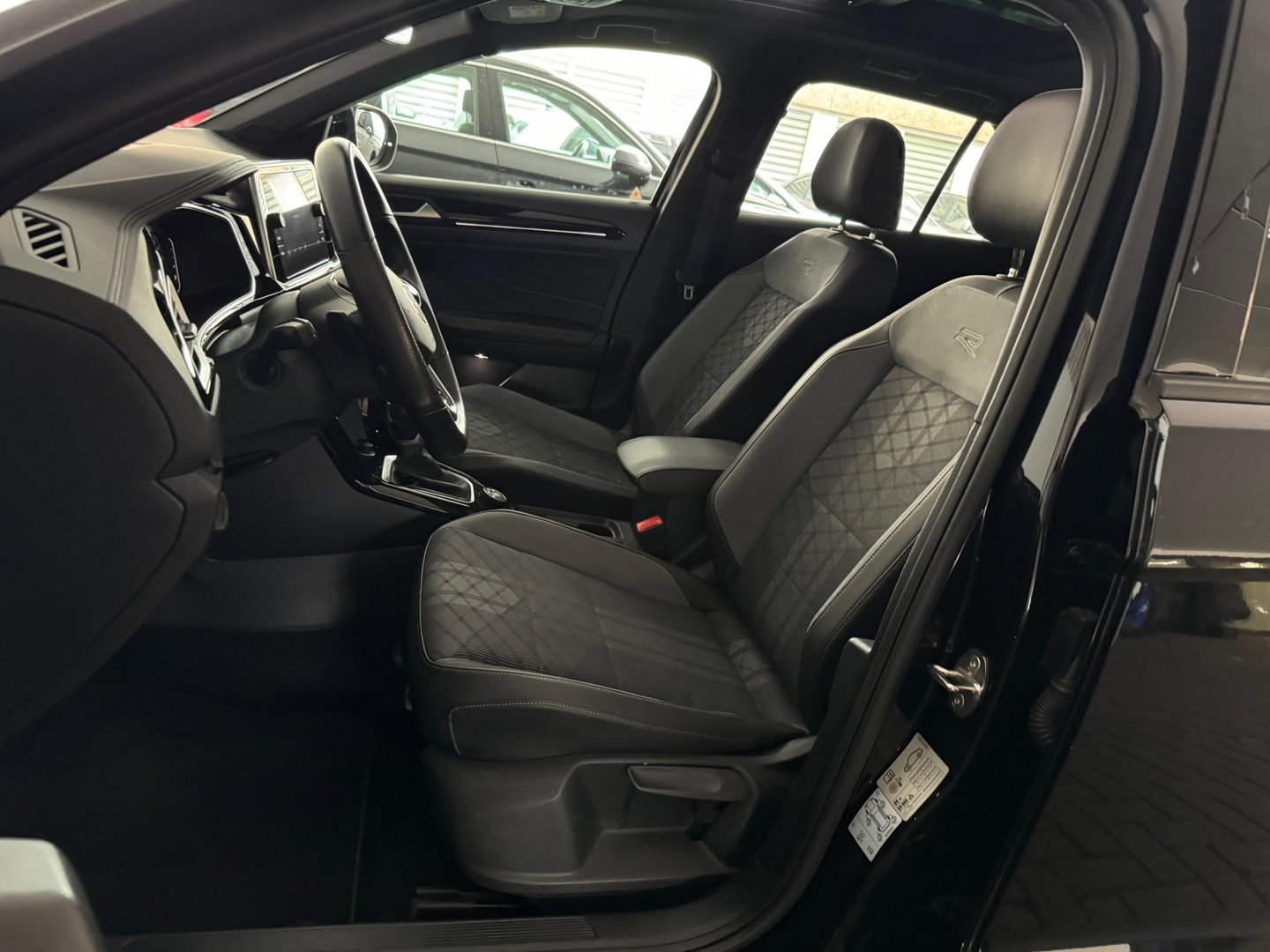 Volkswagen T-Roc 2.0 TSI 4Motion R-Line Business+ Pano|Keyless