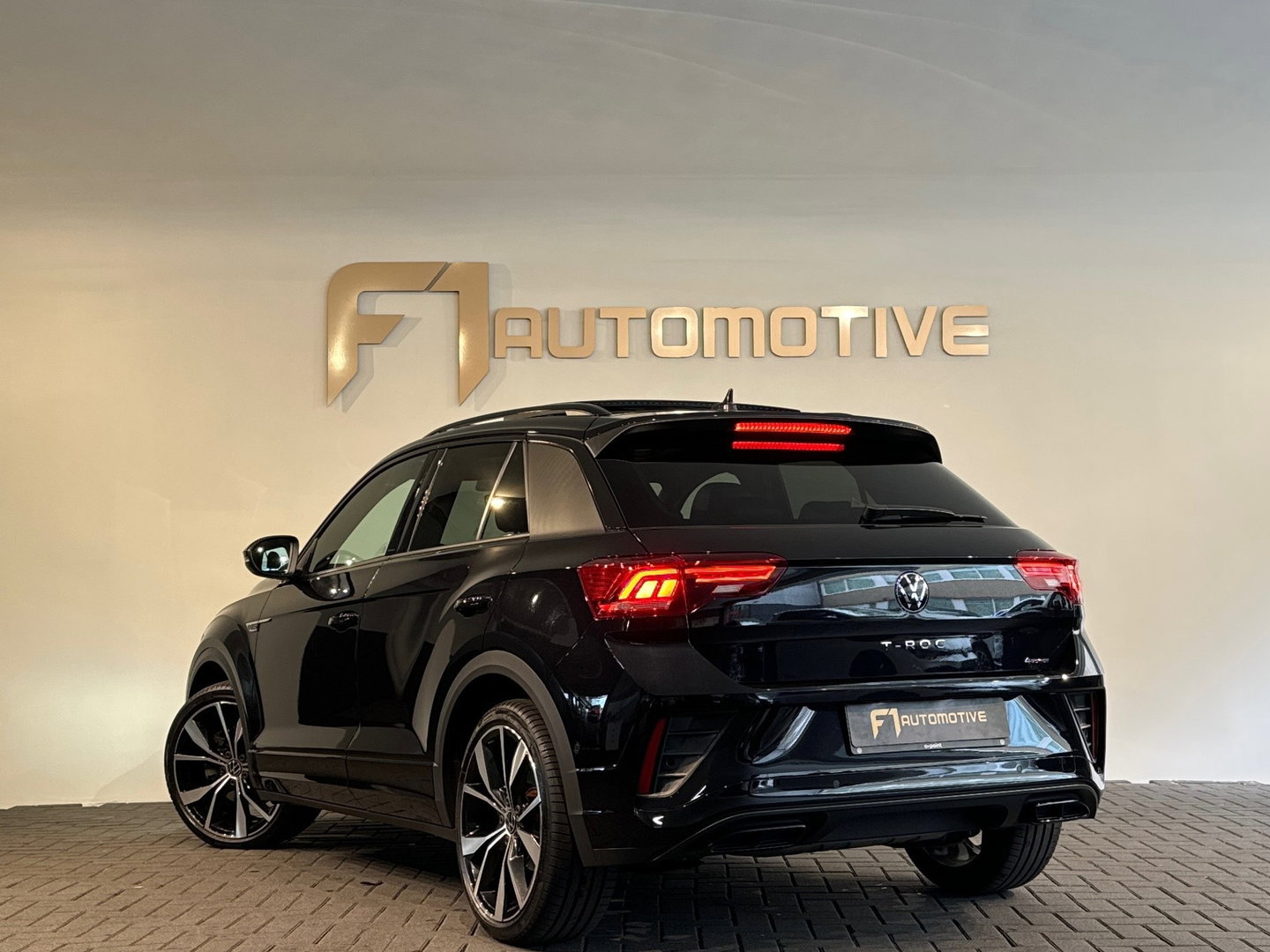 Volkswagen T-Roc 2.0 TSI 4Motion R-Line Business+ Pano|Keyless