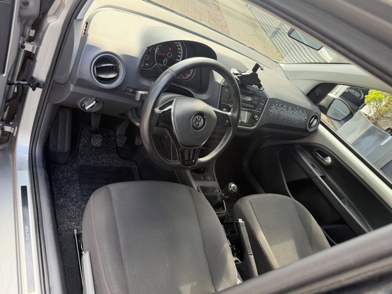 Volkswagen up!