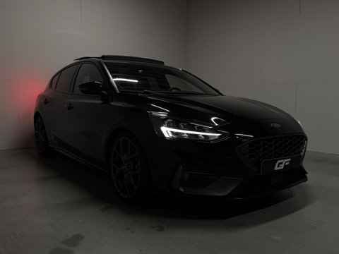 Ford Focus 2.3 EcoBoost ST-3 Pano Camera Recaro Navi Stoelv