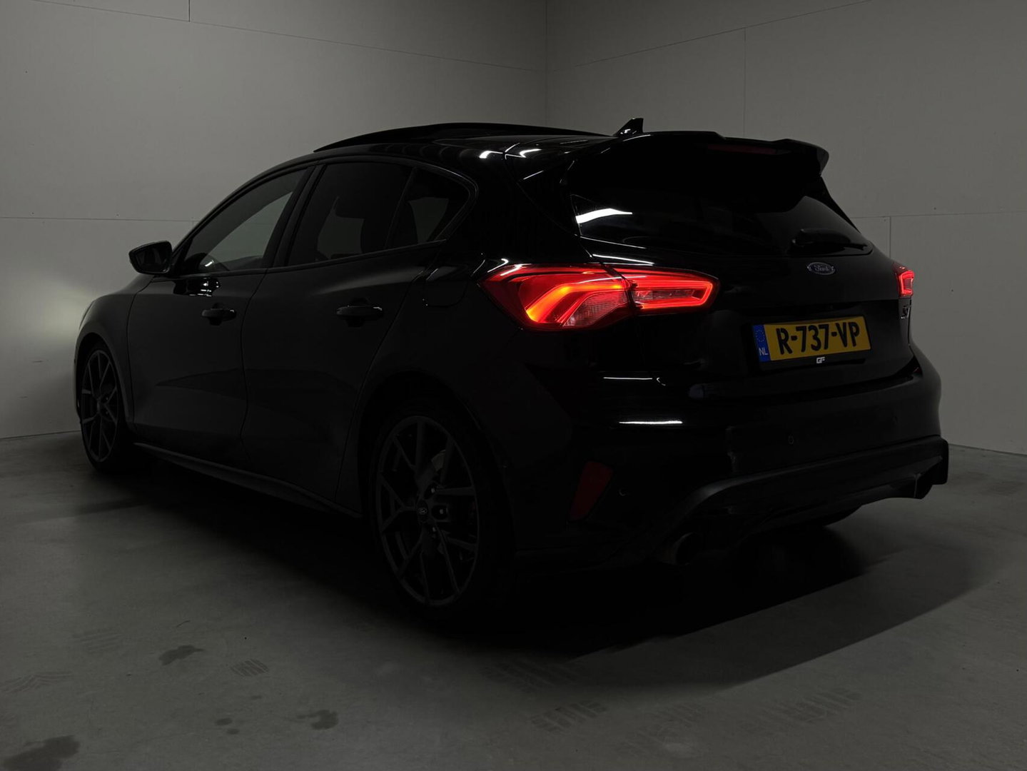 Ford Focus 2.3 EcoBoost ST-3 Pano Camera Recaro Navi Stoelv
