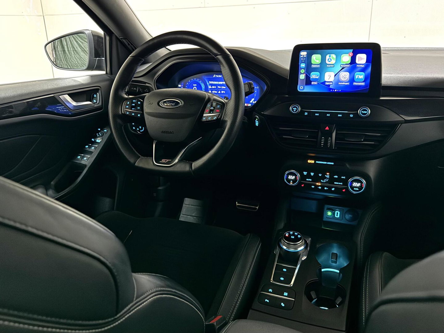 Ford Focus 2.3 EcoBoost ST-3 Pano Camera Recaro Navi Stoelv