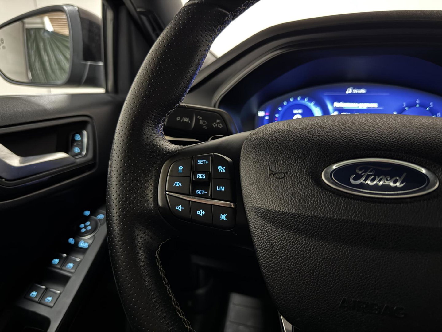 Ford Focus 2.3 EcoBoost ST-3 Pano Camera Recaro Navi Stoelv