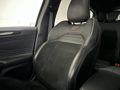 Ford Focus 2.3 EcoBoost ST-3 Pano Camera Recaro Navi Stoelv