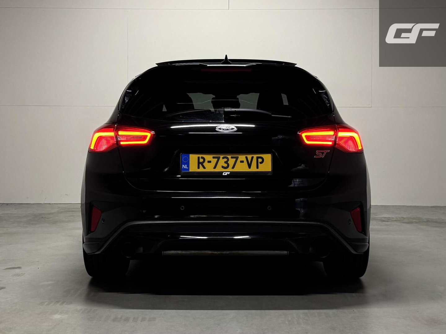 Ford Focus 2.3 EcoBoost ST-3 Pano Camera Recaro Navi Stoelv