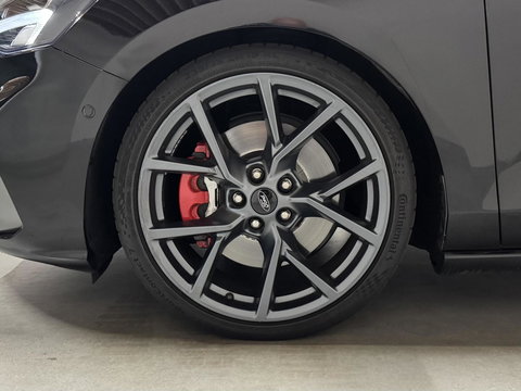 Ford Focus 2.3 EcoBoost ST-3 Pano Camera Recaro Navi Stoelv