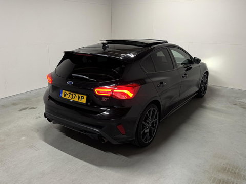 Ford Focus 2.3 EcoBoost ST-3 Pano Camera Recaro Navi Stoelv