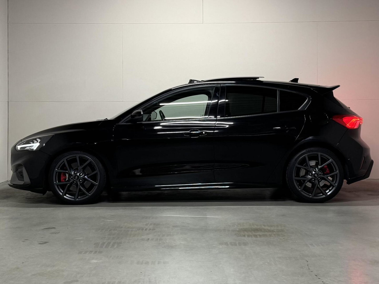 Ford Focus 2.3 EcoBoost ST-3 Pano Camera Recaro Navi Stoelv