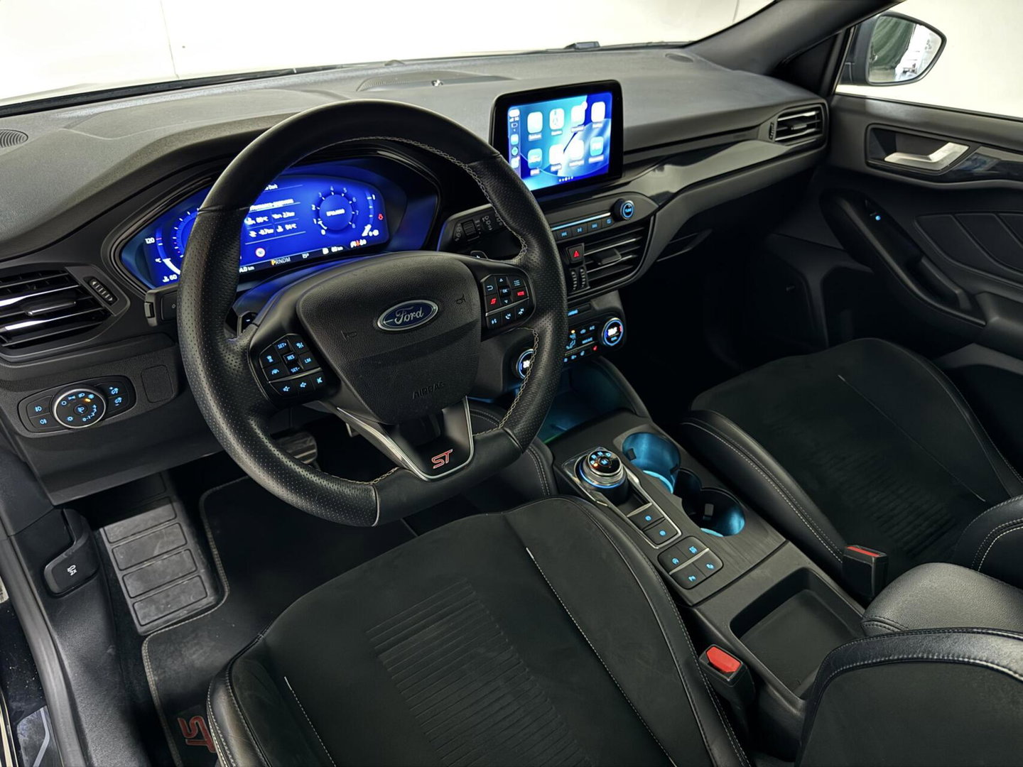 Ford Focus 2.3 EcoBoost ST-3 Pano Camera Recaro Navi Stoelv