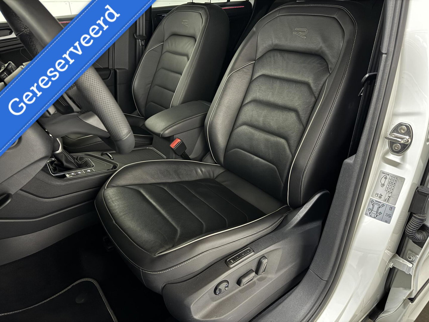 Volkswagen Tiguan 1.4 TSI eHybrid R-Line Pano Leer Sfeer Trekh. Carplay