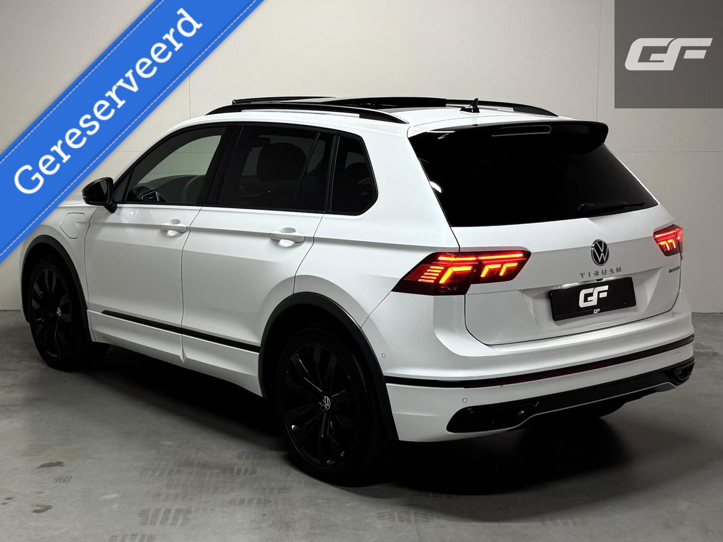 Volkswagen Tiguan 1.4 TSI eHybrid R-Line Pano Leer Sfeer Trekh. Carplay