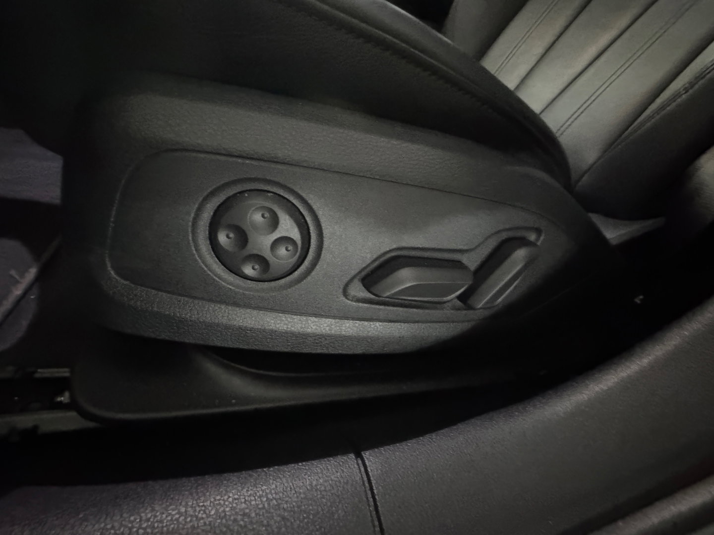 Audi A4 Avant 35 TFSI Launch edition Sport Memory|Leer|CarPlay