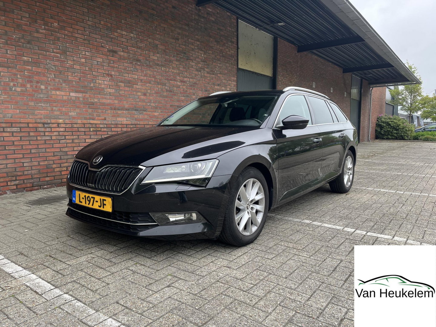 Škoda Superb Combi 1.8 TSI Style Business | TREKHAAK 1800 KG | ADAPTIVE CRUISE
