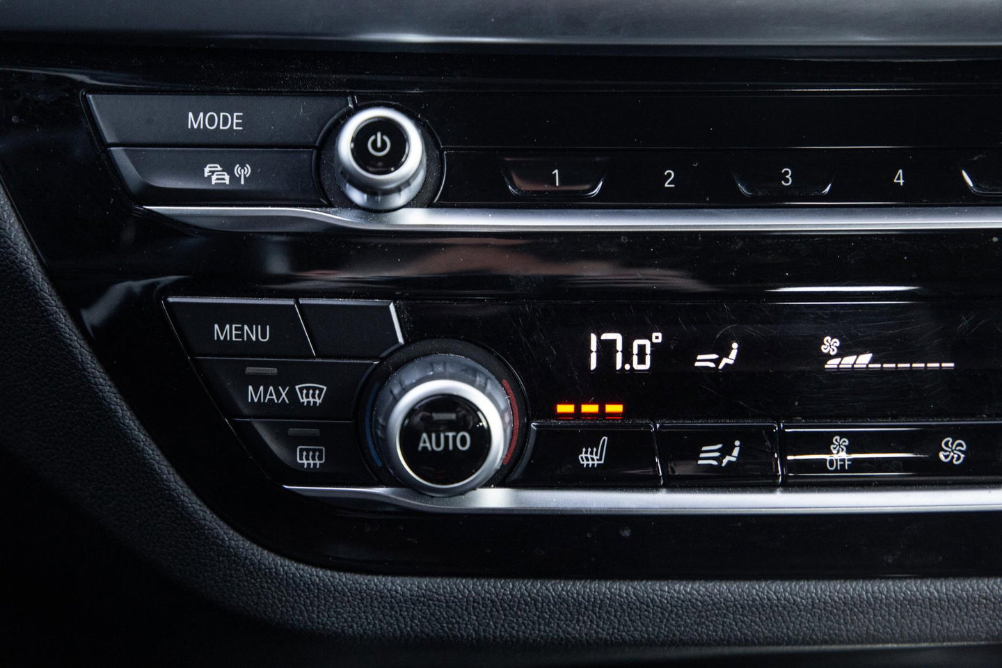 BMW X3 xDrive30e Executive CARPLAY / STOELVERWARMING / DEALER ONDERHOUDEN / LEER