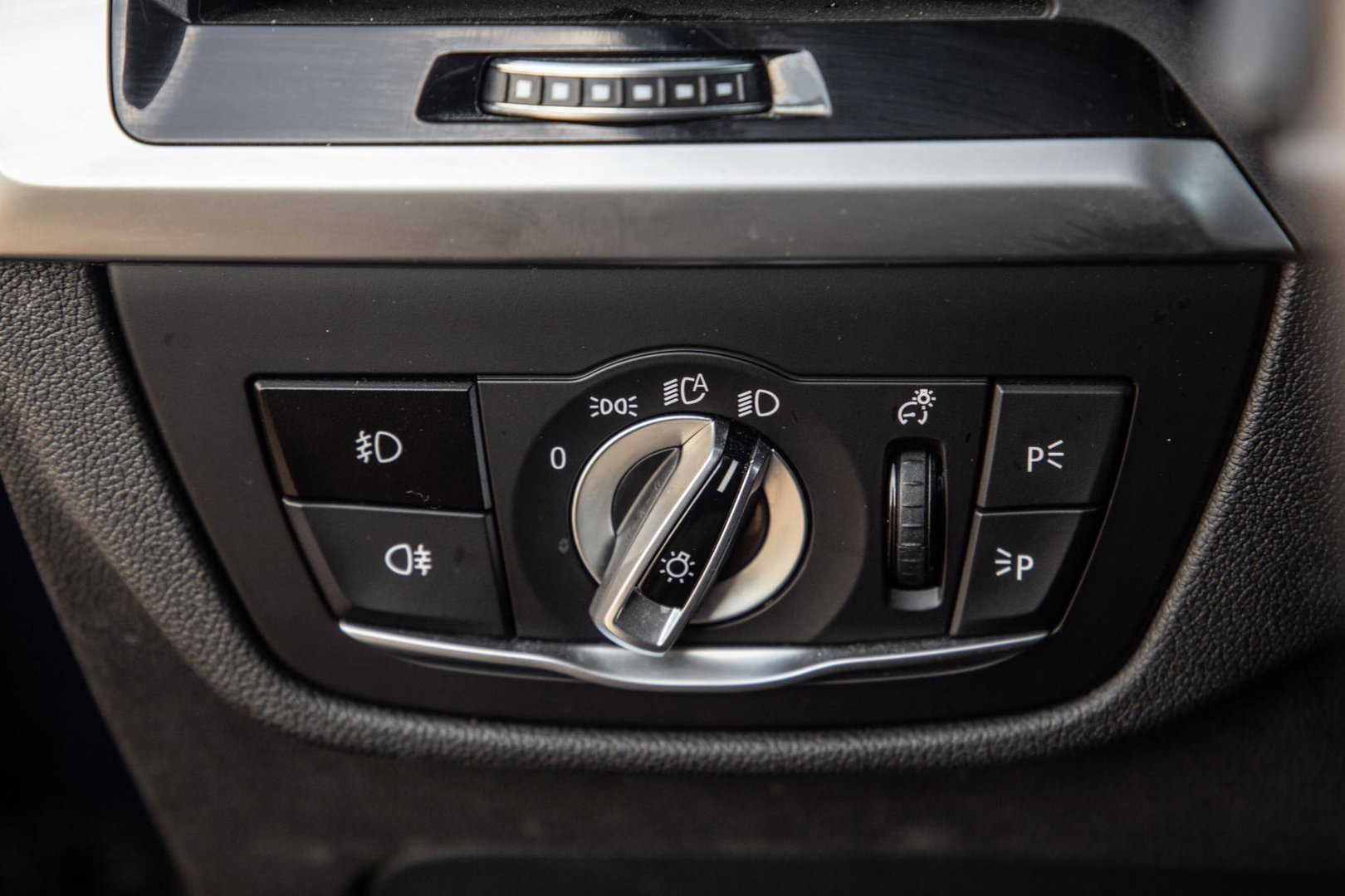 BMW X3 xDrive30e Executive BLACK LINE / PANORAMA DAK / CARPLAY / LEER / STOELVERWARMING / CAMERA