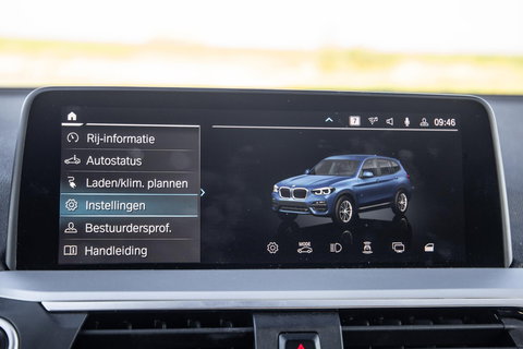 BMW X3 xDrive30e Executive BLACK LINE / PANORAMA DAK / CARPLAY / LEER / STOELVERWARMING / CAMERA