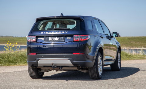 Land Rover Discovery Sport P300e 1.5 SE CARPLAY / TREKHAAK / CREME LEDER / DEALER ONDERHOUDEN / 360 CAMERA