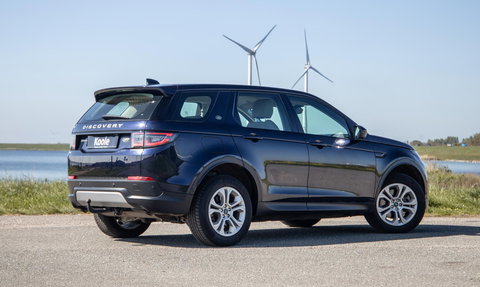 Land Rover Discovery Sport P300e 1.5 SE CARPLAY / TREKHAAK / CREME LEDER / DEALER ONDERHOUDEN / 360 CAMERA