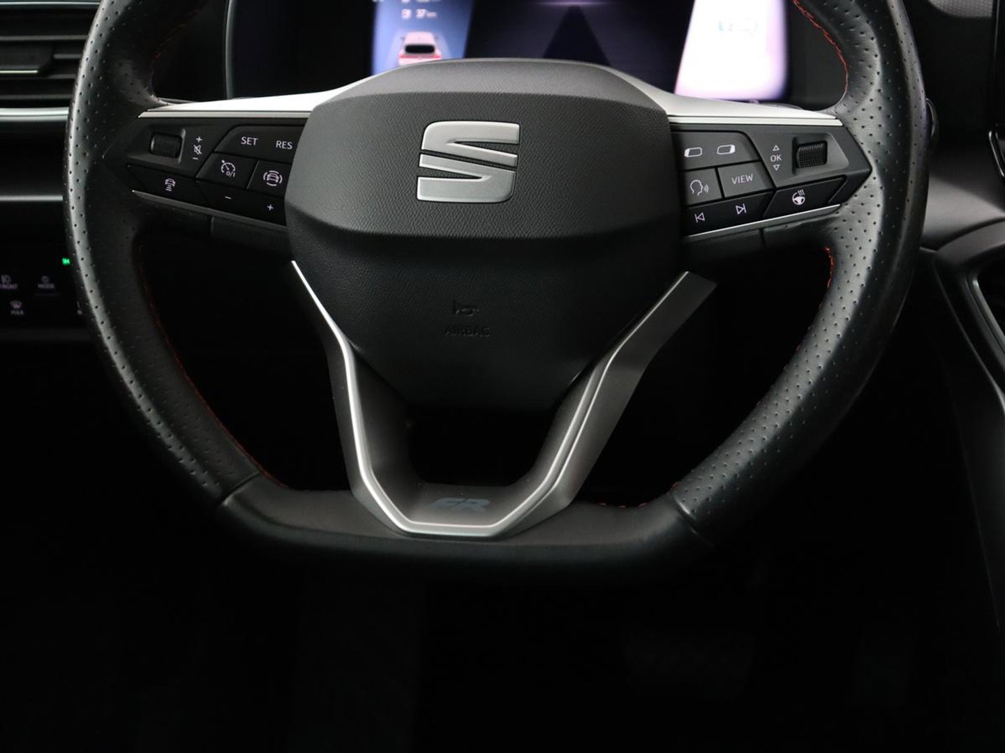 SEAT Leon 1.4 TSI eHybrid PHEV FR | SOH 91,2% | Stoelverwarming | Adaptive cruise | Carplay | Navigatie | Sfeerverlichting | Keyless | Stuurverwarming | Camera | 18'' | Full LED | Digital Cockpit | Plug In