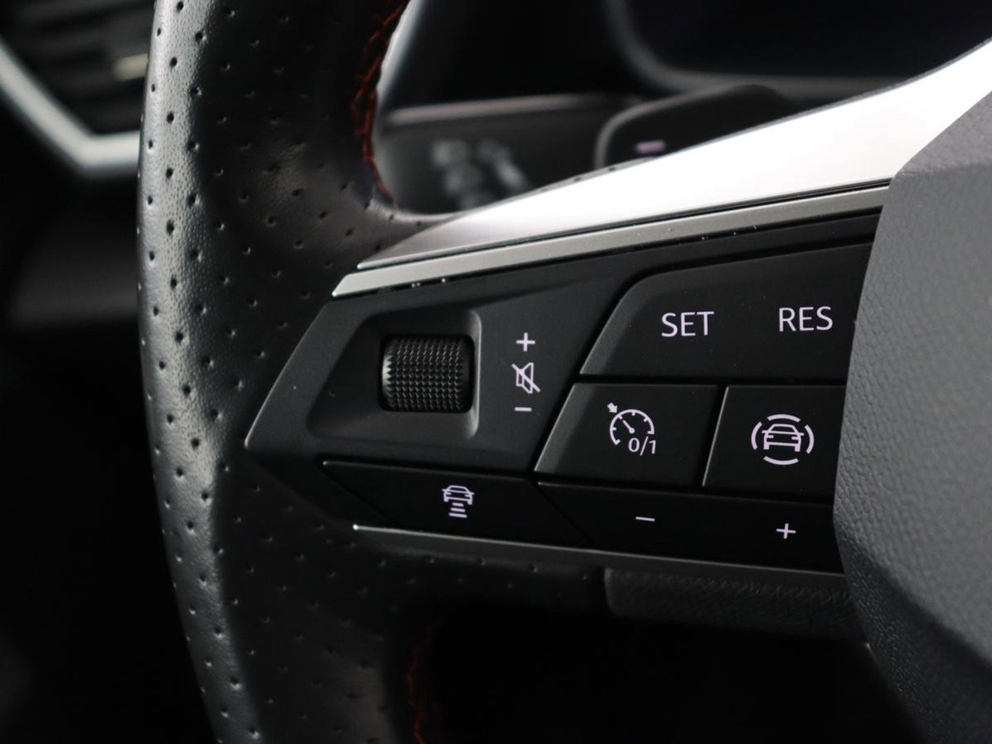 SEAT Leon 1.4 TSI eHybrid PHEV FR | SOH 91,2% | Stoelverwarming | Adaptive cruise | Carplay | Navigatie | Sfeerverlichting | Keyless | Stuurverwarming | Camera | 18'' | Full LED | Digital Cockpit | Plug In