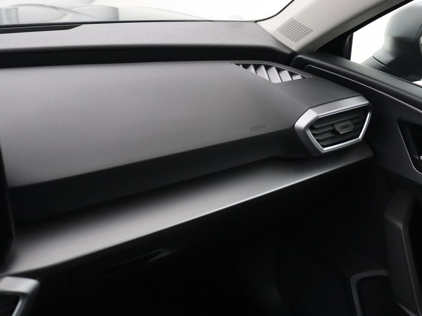 SEAT Leon 1.4 TSI eHybrid PHEV FR | SOH 91,2% | Stoelverwarming | Adaptive cruise | Carplay | Navigatie | Sfeerverlichting | Keyless | Stuurverwarming | Camera | 18'' | Full LED | Digital Cockpit | Plug In