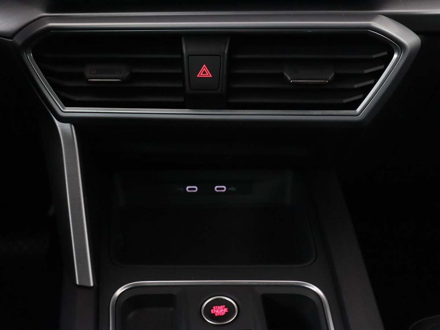 SEAT Leon 1.4 TSI eHybrid PHEV FR | SOH 91,2% | Stoelverwarming | Adaptive cruise | Carplay | Navigatie | Sfeerverlichting | Keyless | Stuurverwarming | Camera | 18'' | Full LED | Digital Cockpit | Plug In