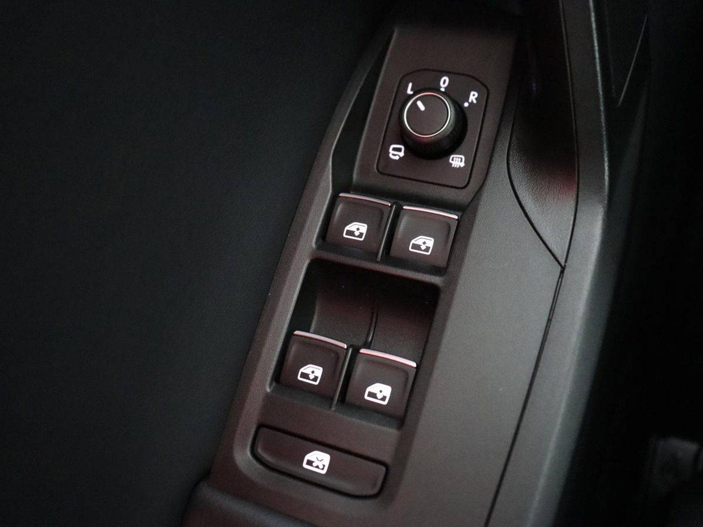 SEAT Leon 1.4 TSI eHybrid PHEV FR | SOH 91,2% | Stoelverwarming | Adaptive cruise | Carplay | Navigatie | Sfeerverlichting | Keyless | Stuurverwarming | Camera | 18'' | Full LED | Digital Cockpit | Plug In