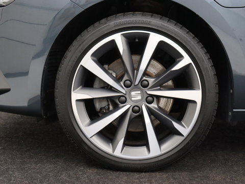 SEAT Leon 1.4 TSI eHybrid PHEV FR | SOH 91,2% | Stoelverwarming | Adaptive cruise | Carplay | Navigatie | Sfeerverlichting | Keyless | Stuurverwarming | Camera | 18'' | Full LED | Digital Cockpit | Plug In
