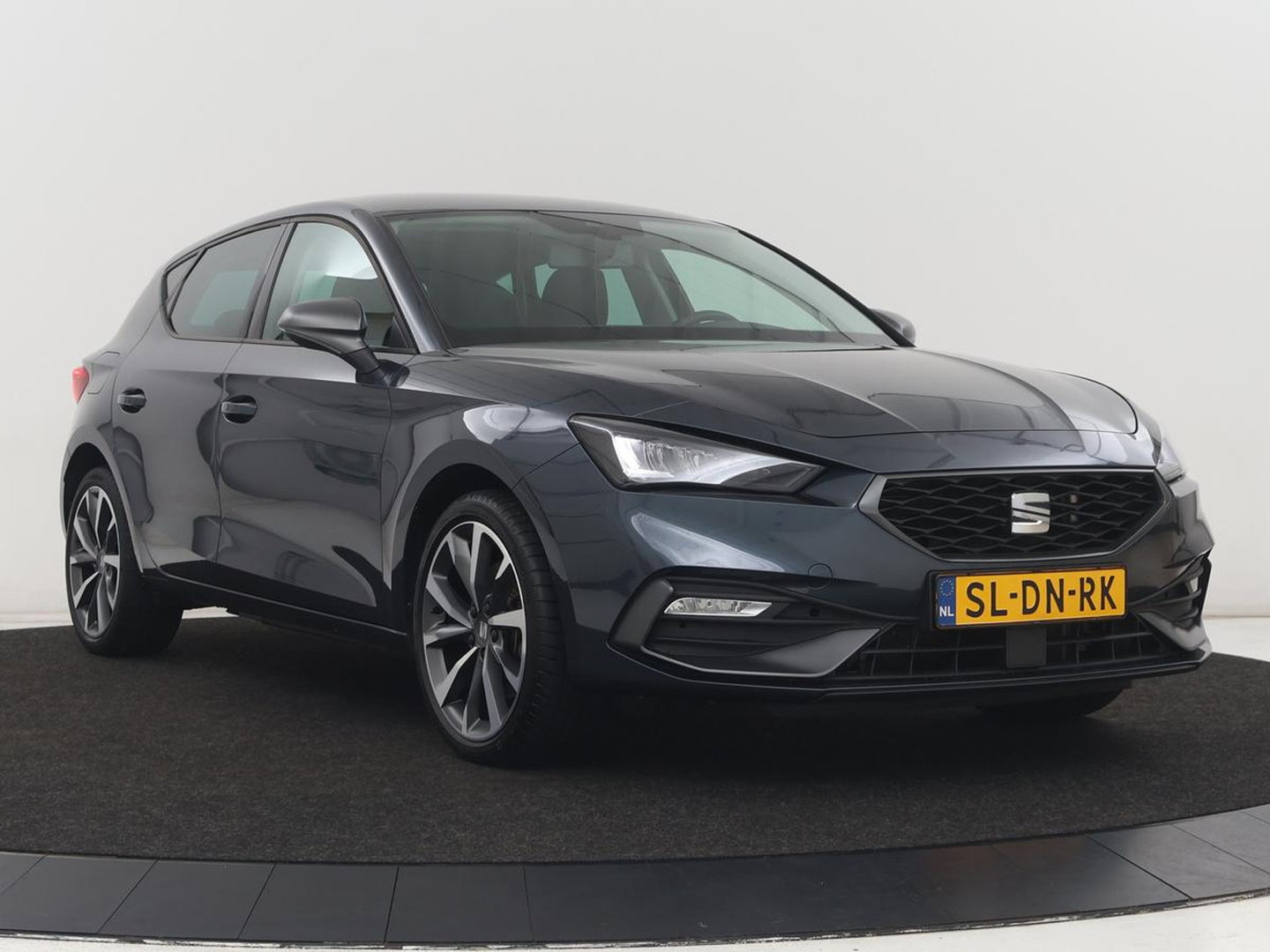 SEAT Leon 1.4 TSI eHybrid PHEV FR | SOH 91,2% | Stoelverwarming | Adaptive cruise | Carplay | Navigatie | Sfeerverlichting | Keyless | Stuurverwarming | Camera | 18'' | Full LED | Digital Cockpit | Plug In