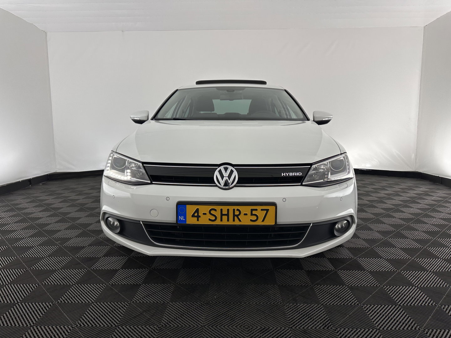 Volkswagen Jetta 1.4 TSI Hybrid Highline Aut. *PANO | XENON | NAVI-FULLMAP | HEATED-COMFORTSEATS | PRIVACY-GLASS | SHIFTPADDLES |  ECC | PDC | CRUISE | 17''ALU*