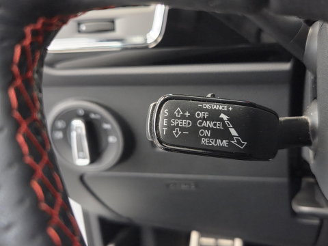 SEAT Ateca 1.5 TSI FR Business Intense Panoramadak Trekhaak Elektrisch Leder interieur